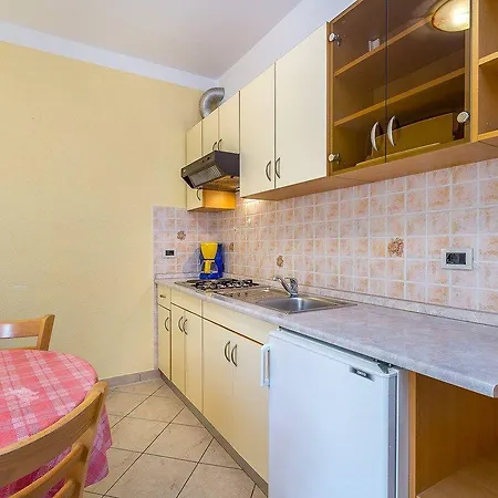 Apartment Nevija *