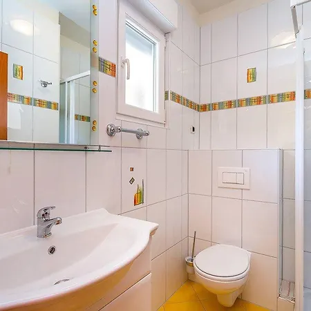 Nevija Apartment *