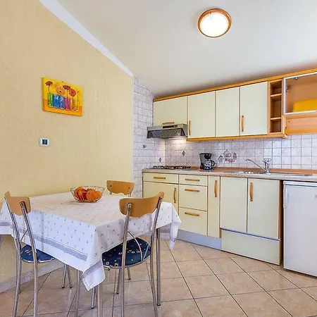 Nevija Apartment
