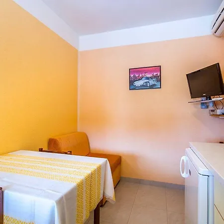 公寓 Nevija